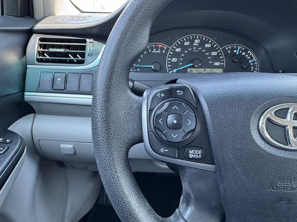 Photo 14 of this TOYOTA CAMRY