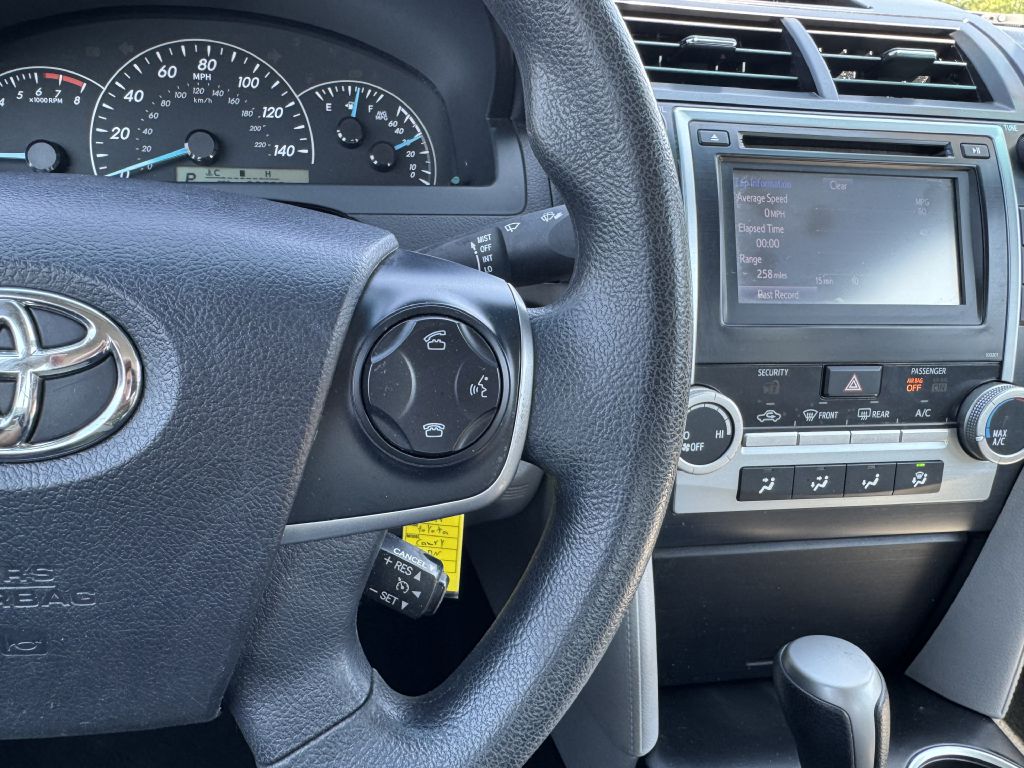 Photo 15 of this TOYOTA CAMRY