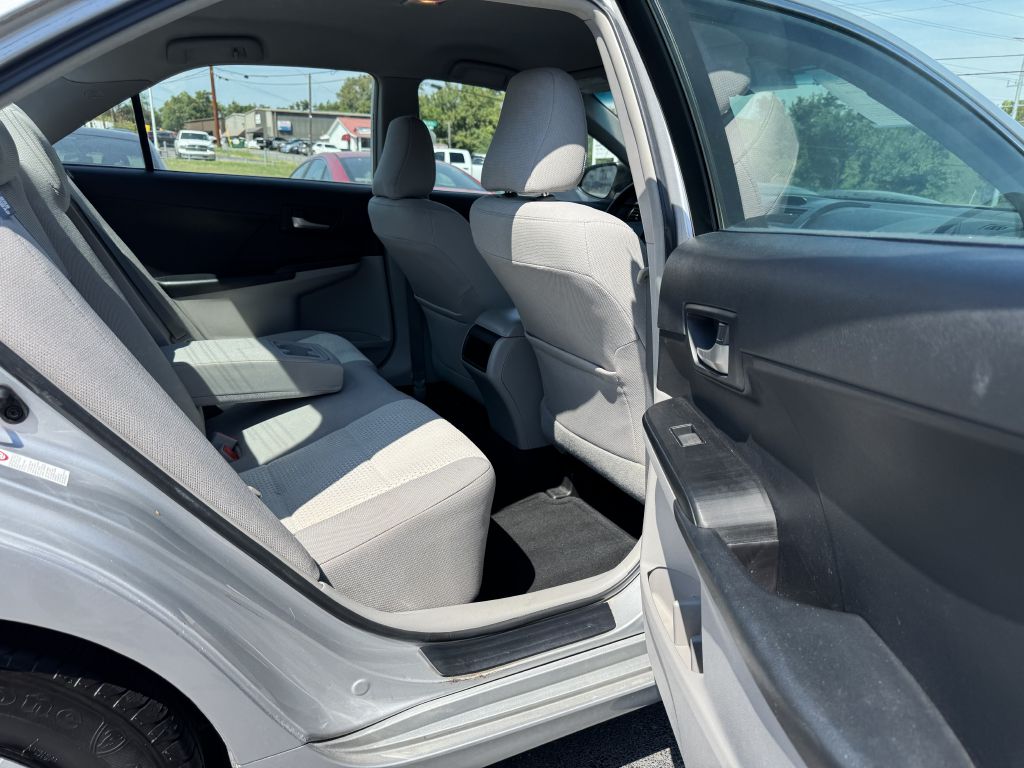 Photo 24 of this TOYOTA CAMRY