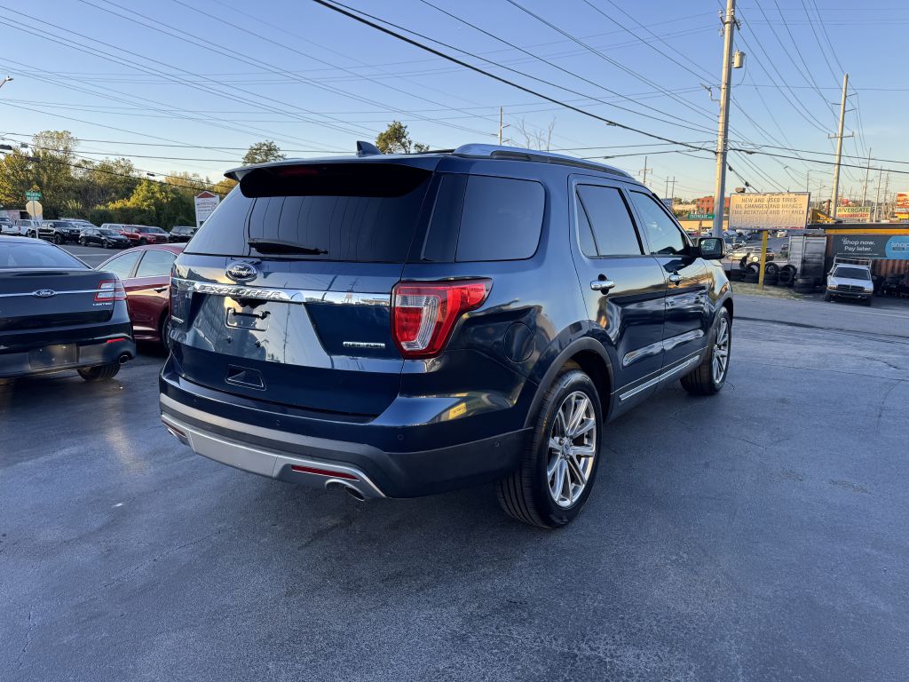 Photo 4 of this FORD EXPLORER