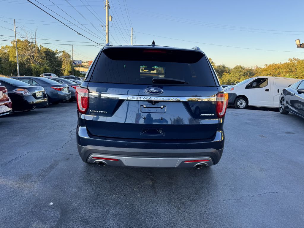 Photo 5 of this FORD EXPLORER