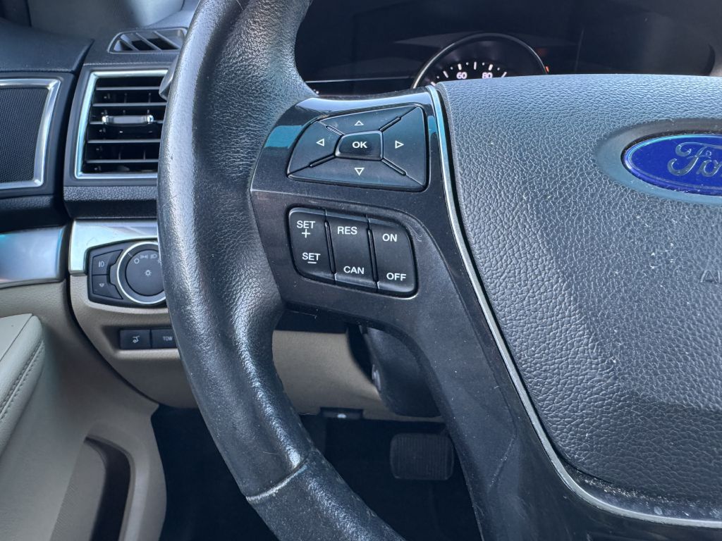Photo 15 of this FORD EXPLORER