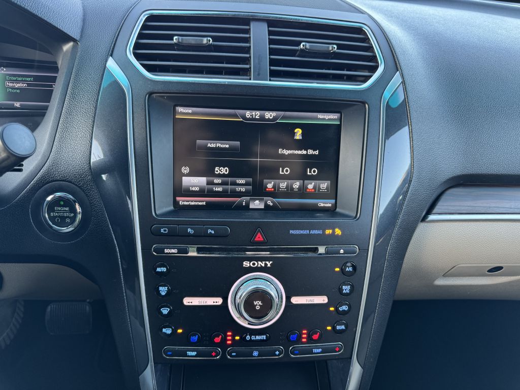 Photo 17 of this FORD EXPLORER