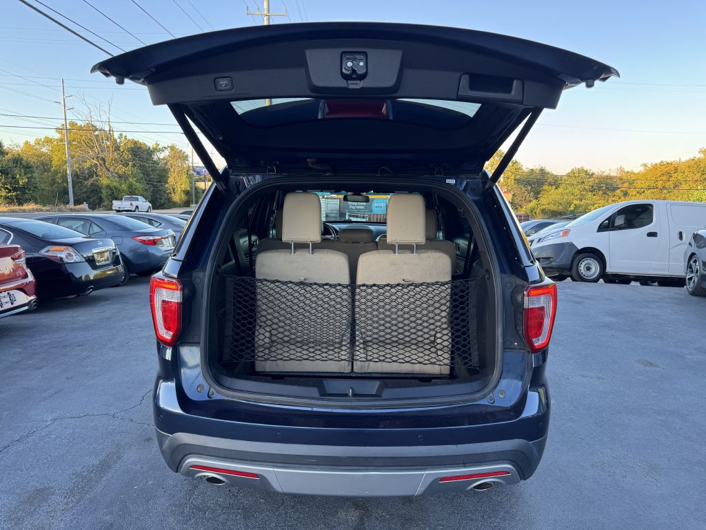 Photo 21 of this FORD EXPLORER