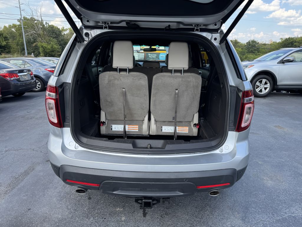 Photo 20 of this FORD EXPLORER