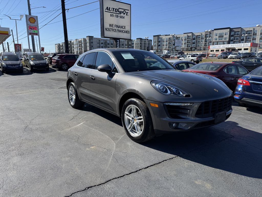 2016 PORSCHE MACAN