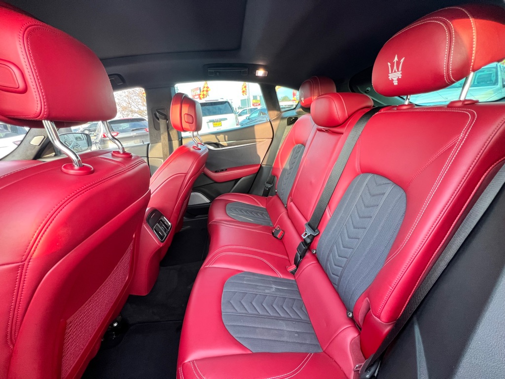 Photo 19 of this MASERATI LEVANTE