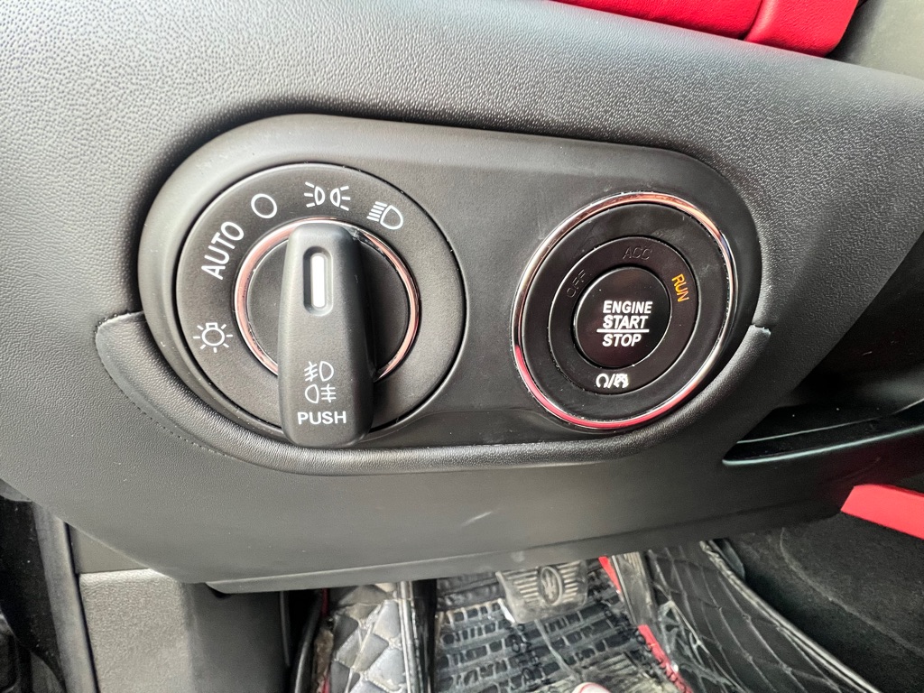Photo 10 of this MASERATI LEVANTE