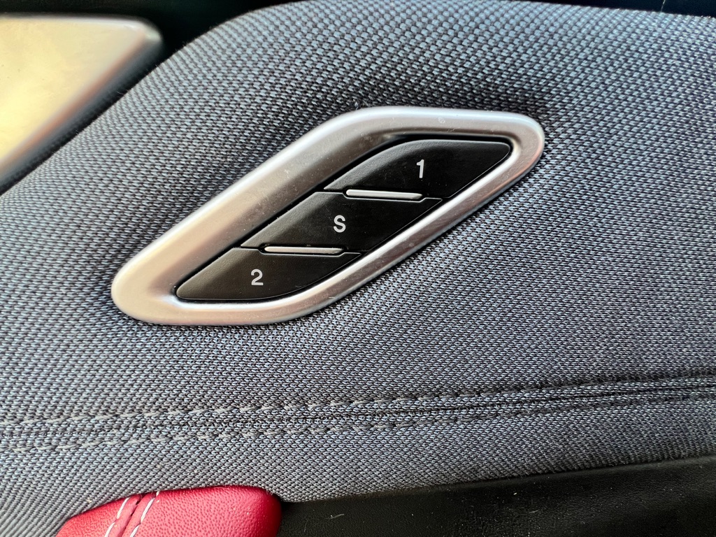 Photo 9 of this MASERATI LEVANTE