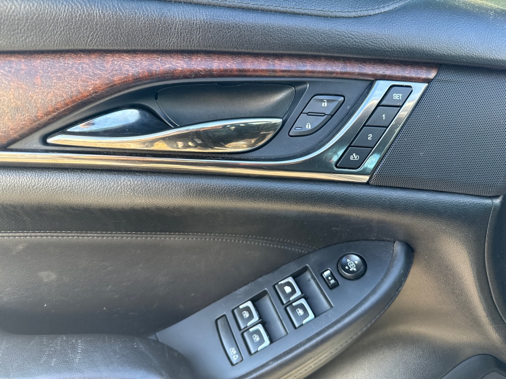 Photo 9 of this CADILLAC CTS