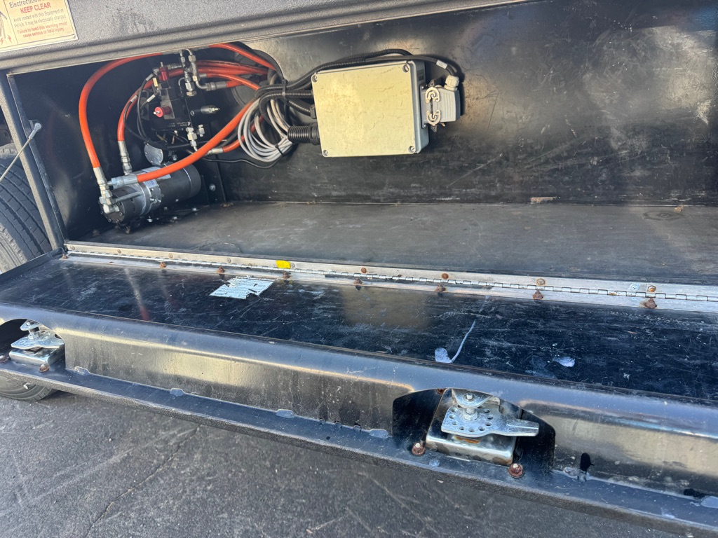 Photo 10 of this RAM 5500