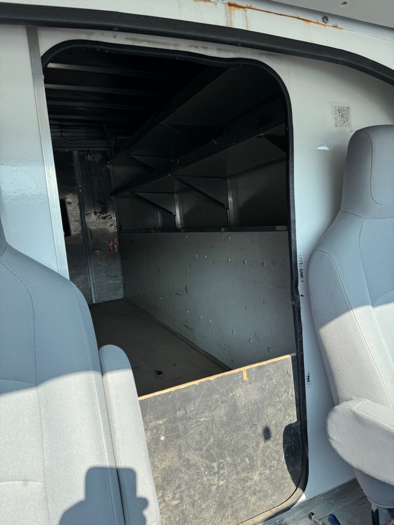 Photo 12 of this FORD ECONOLINE