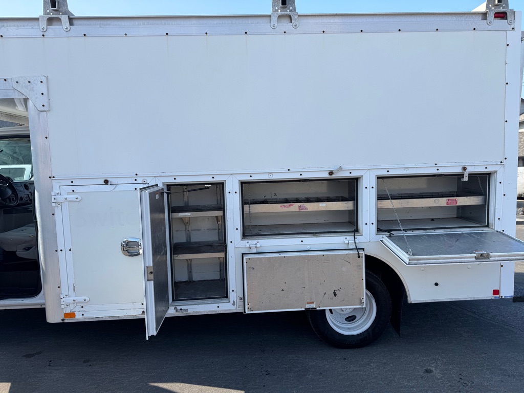 Photo 21 of this FORD ECONOLINE
