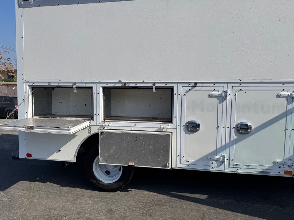 Photo 20 of this FORD ECONOLINE