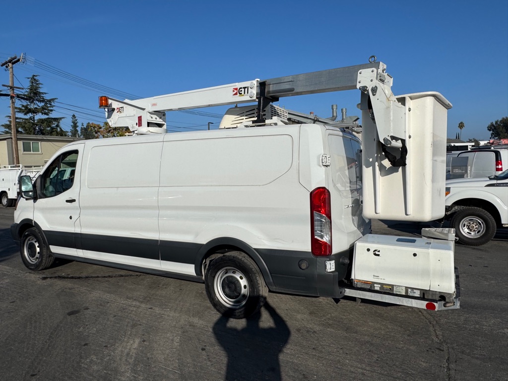Photo 5 of this FORD TRANSIT