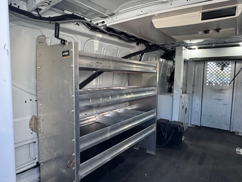 Photo 8 of this FORD TRANSIT