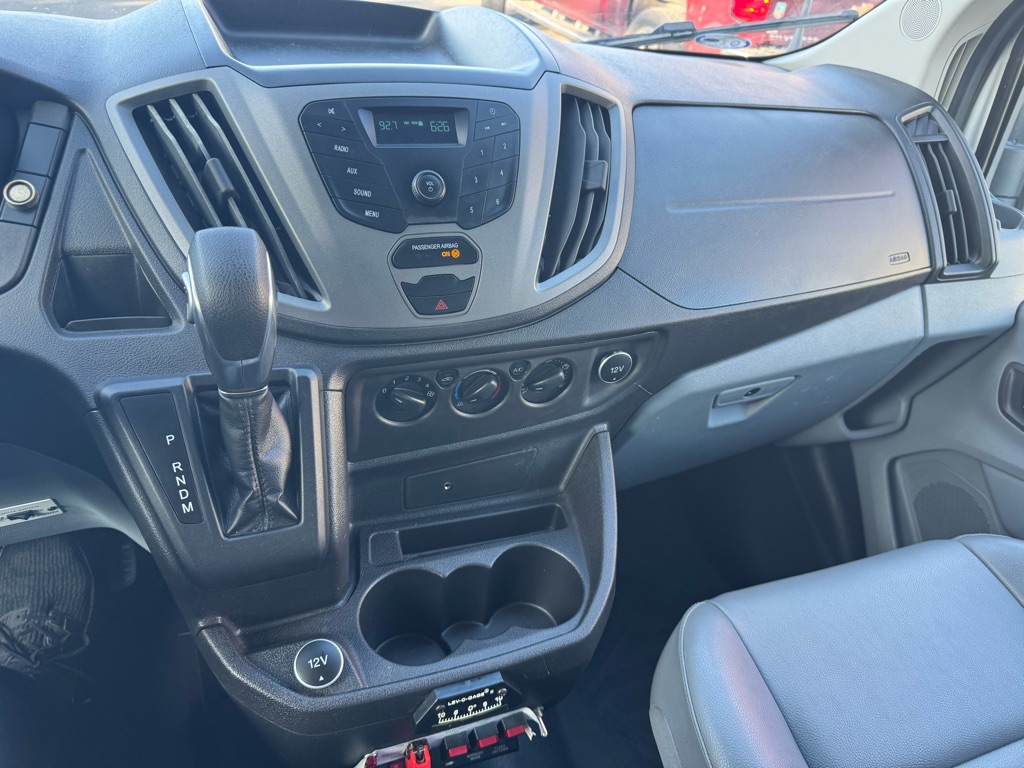 Photo 30 of this FORD TRANSIT