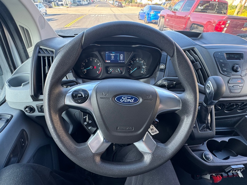 Photo 37 of this FORD TRANSIT