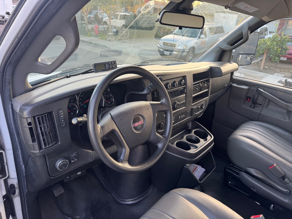 Photo 17 of this GMC SAVANA