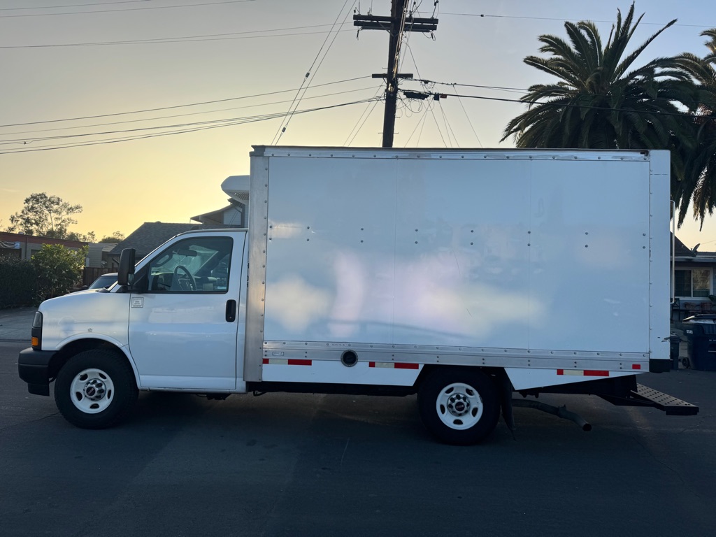 Photo 2 of this GMC SAVANA