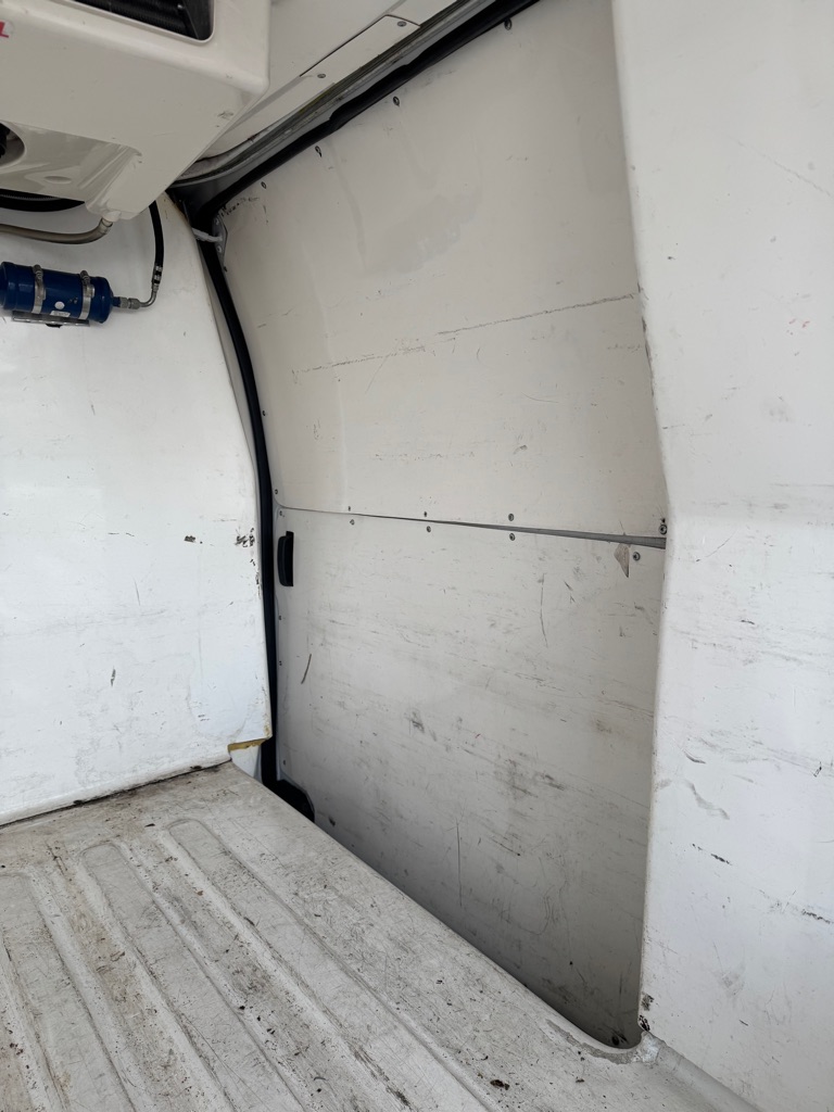 Photo 8 of this FORD ECONOLINE