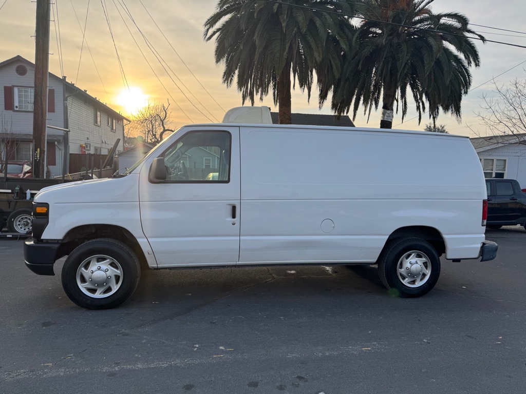 Photo 3 of this FORD ECONOLINE