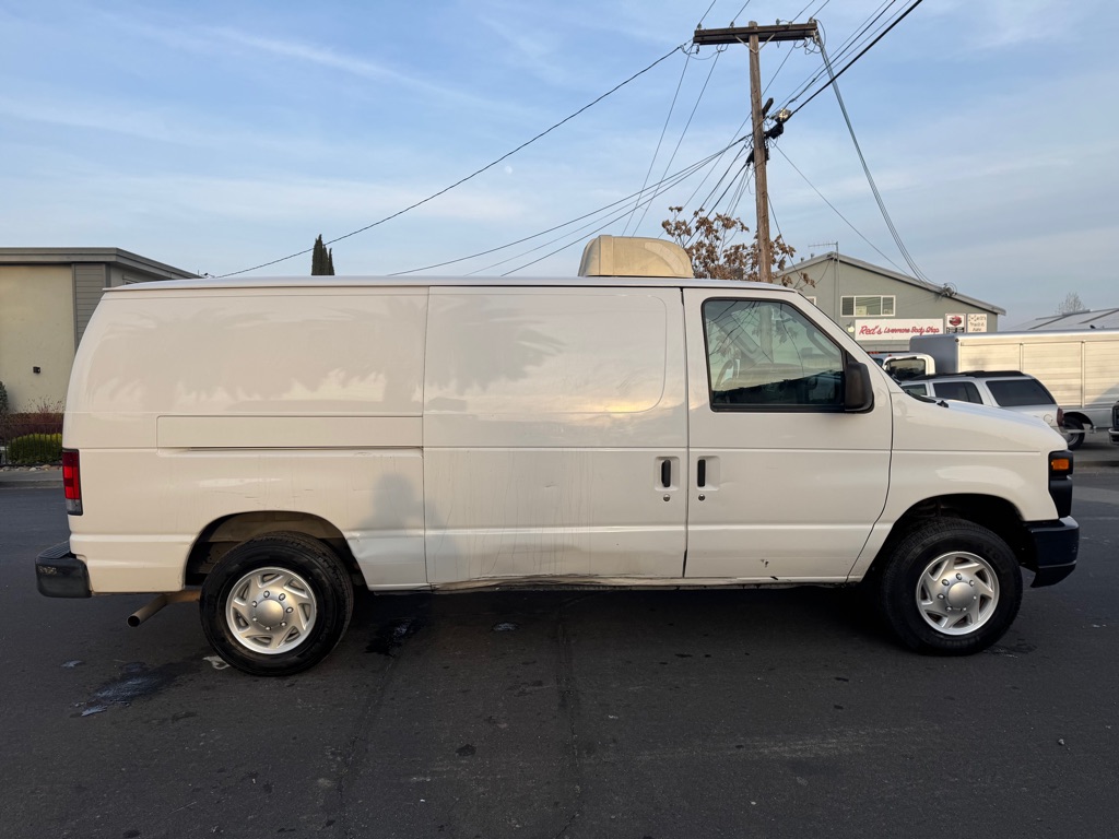 Photo 10 of this FORD ECONOLINE