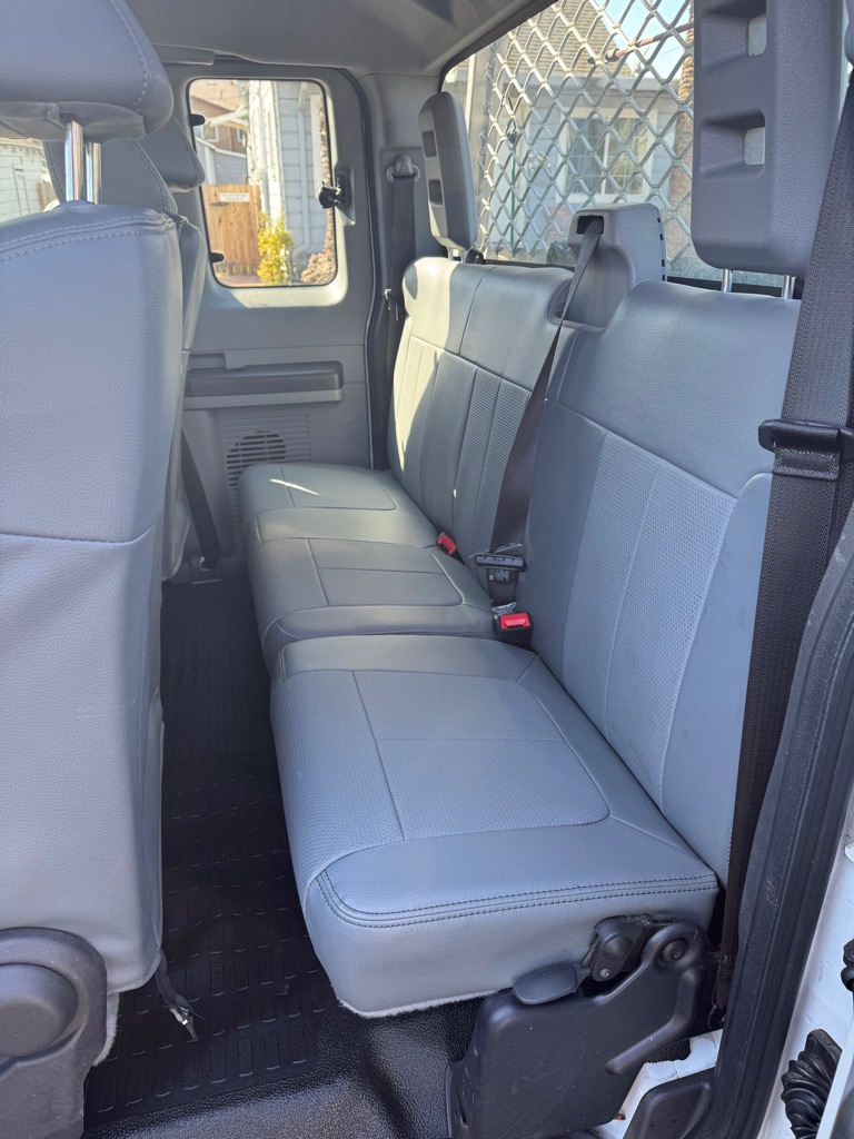 Photo 15 of this FORD F250