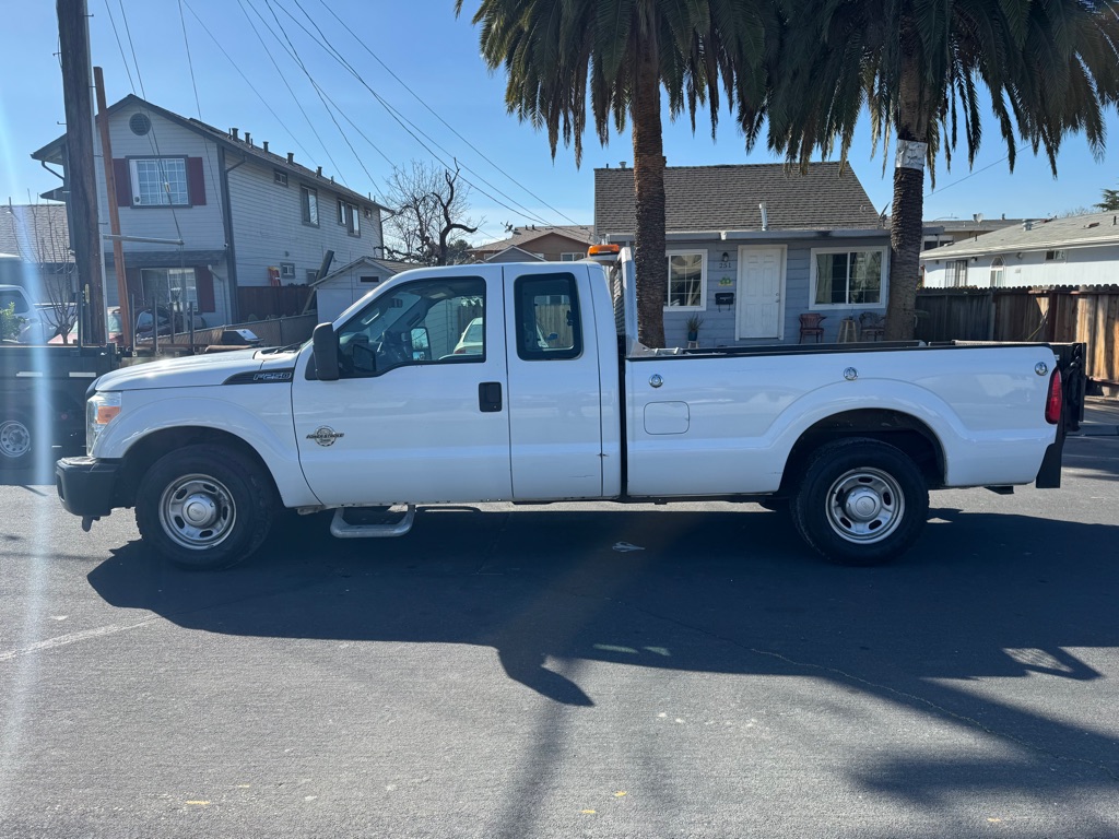 Photo 5 of this FORD F250