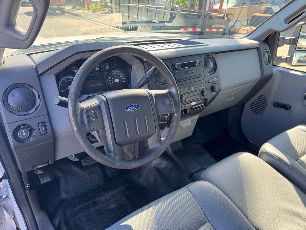 Photo 13 of this FORD F250