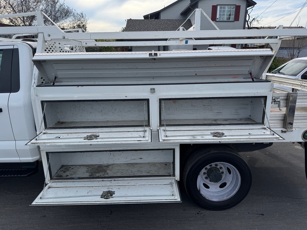 Photo 12 of this FORD F450