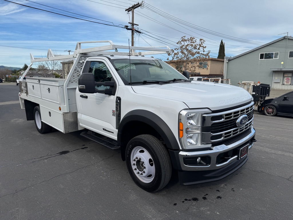 Photo 2 of this FORD F450