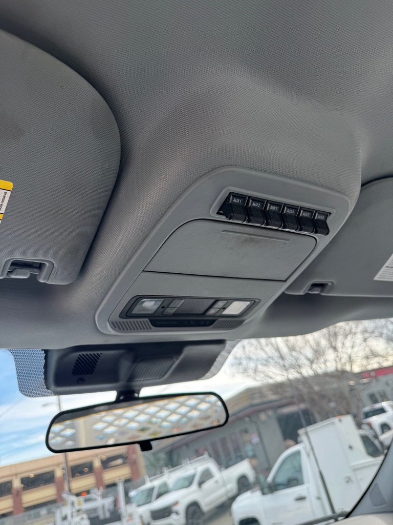 Photo 17 of this FORD F450