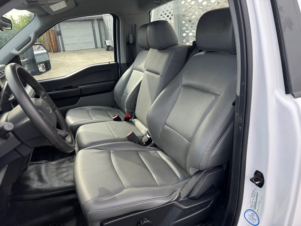 Photo 16 of this FORD F450