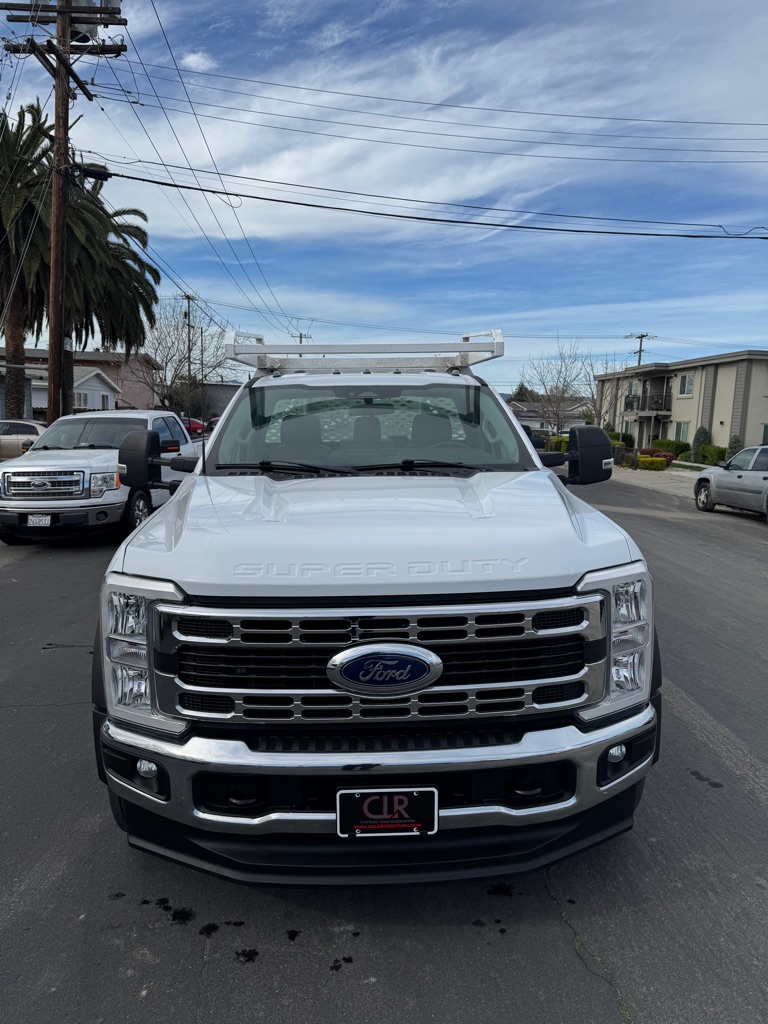 Photo 3 of this FORD F450
