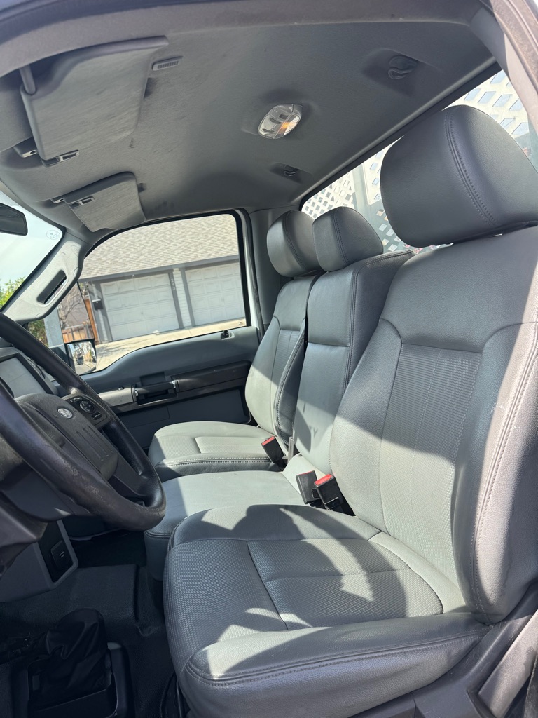 Photo 13 of this FORD F650