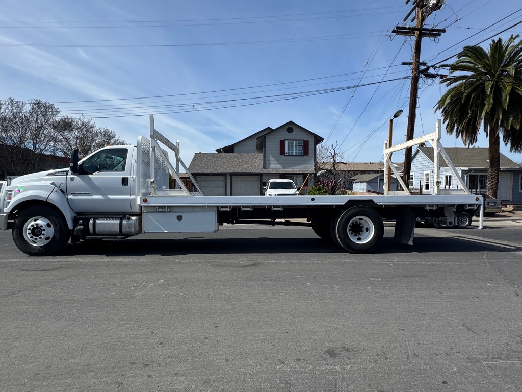 Photo 5 of this FORD F650