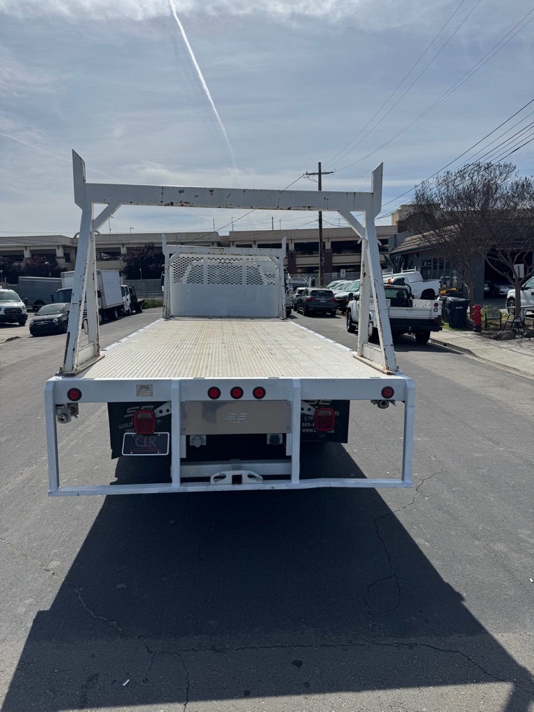 Photo 9 of this FORD F650