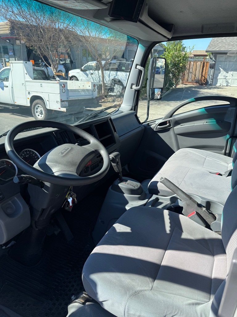 Photo 14 of this ISUZU NRR