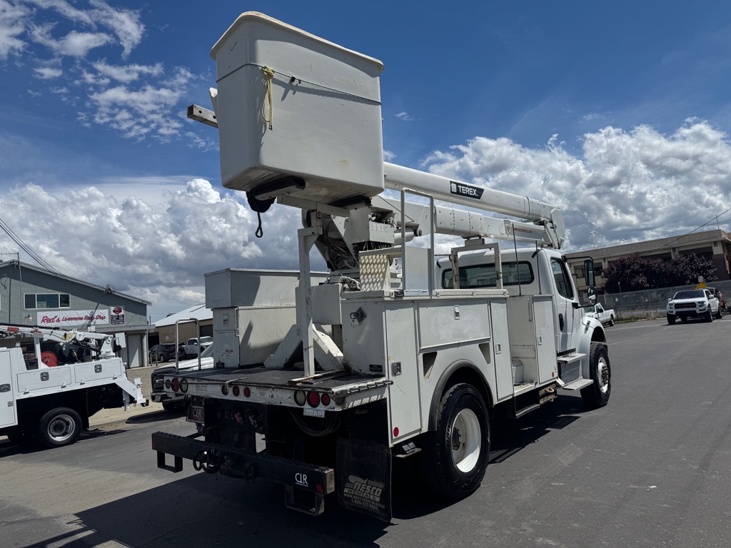 Photo 8 of this FREIGHTLINER M2-106