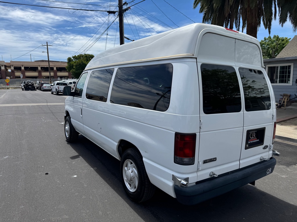 Photo 8 of this FORD ECONOLINE