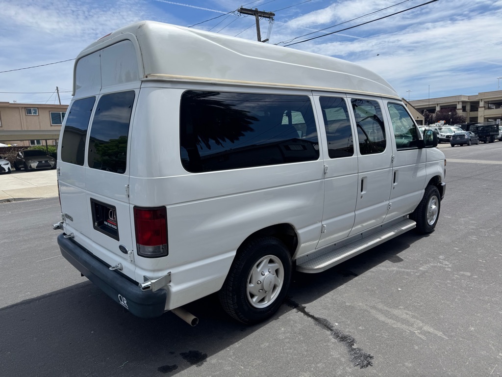 Photo 7 of this FORD ECONOLINE