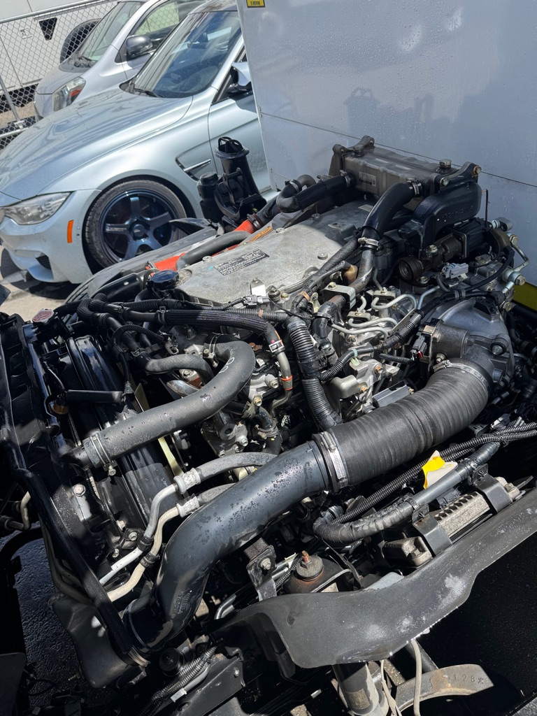 Photo 16 of this ISUZU NQR