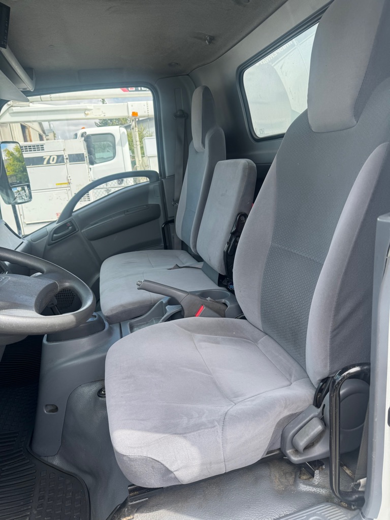 Photo 13 of this ISUZU NQR