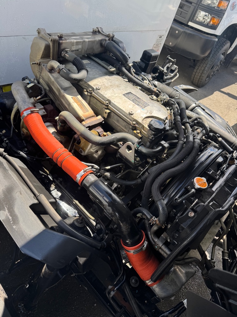 Photo 17 of this ISUZU NQR