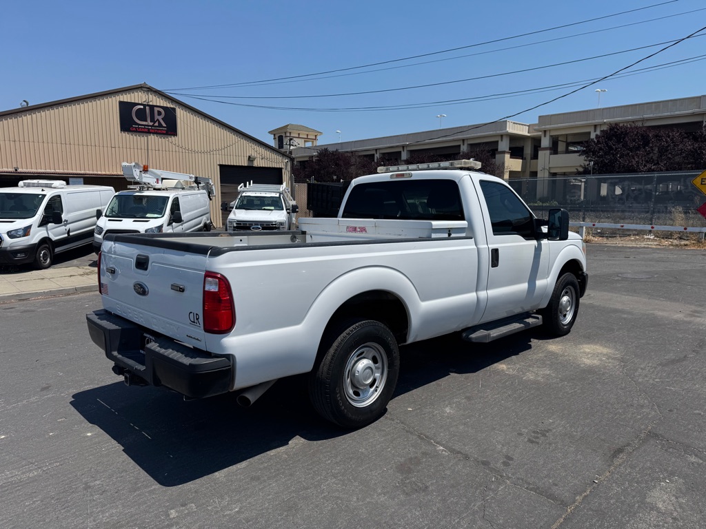 Photo 6 of this FORD F250