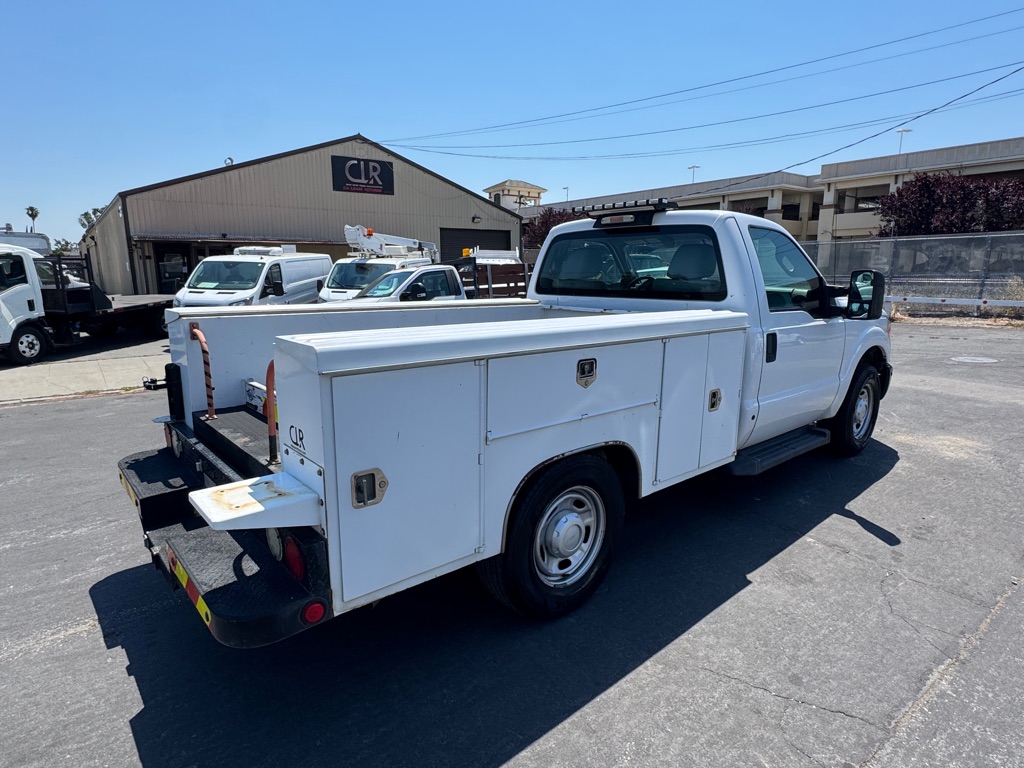 Photo 5 of this FORD F250