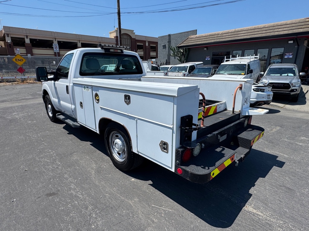 Photo 6 of this FORD F250