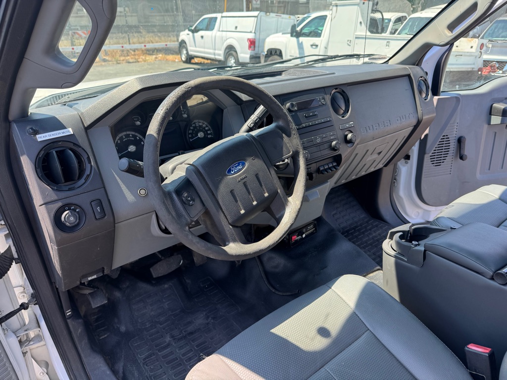 Photo 14 of this FORD F250
