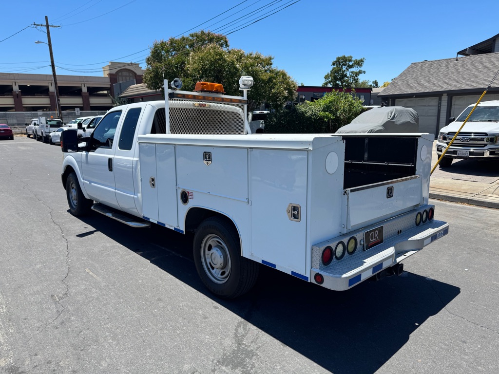 Photo 5 of this FORD F250